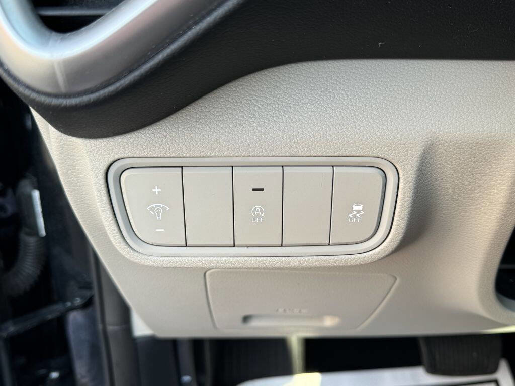 Used 2021 Kia Soul LX image 14