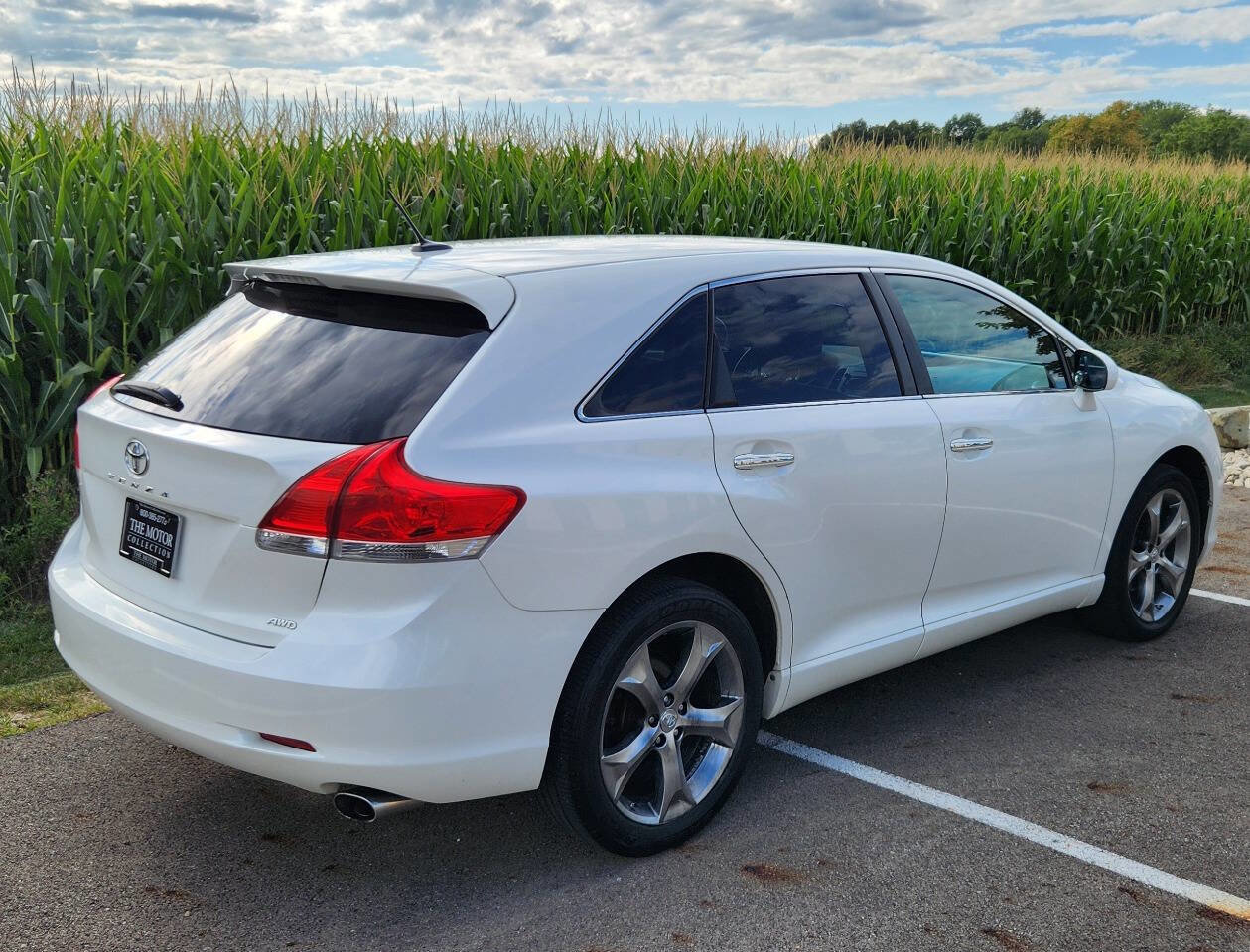 Used 2010 Toyota Venza AWD image 4