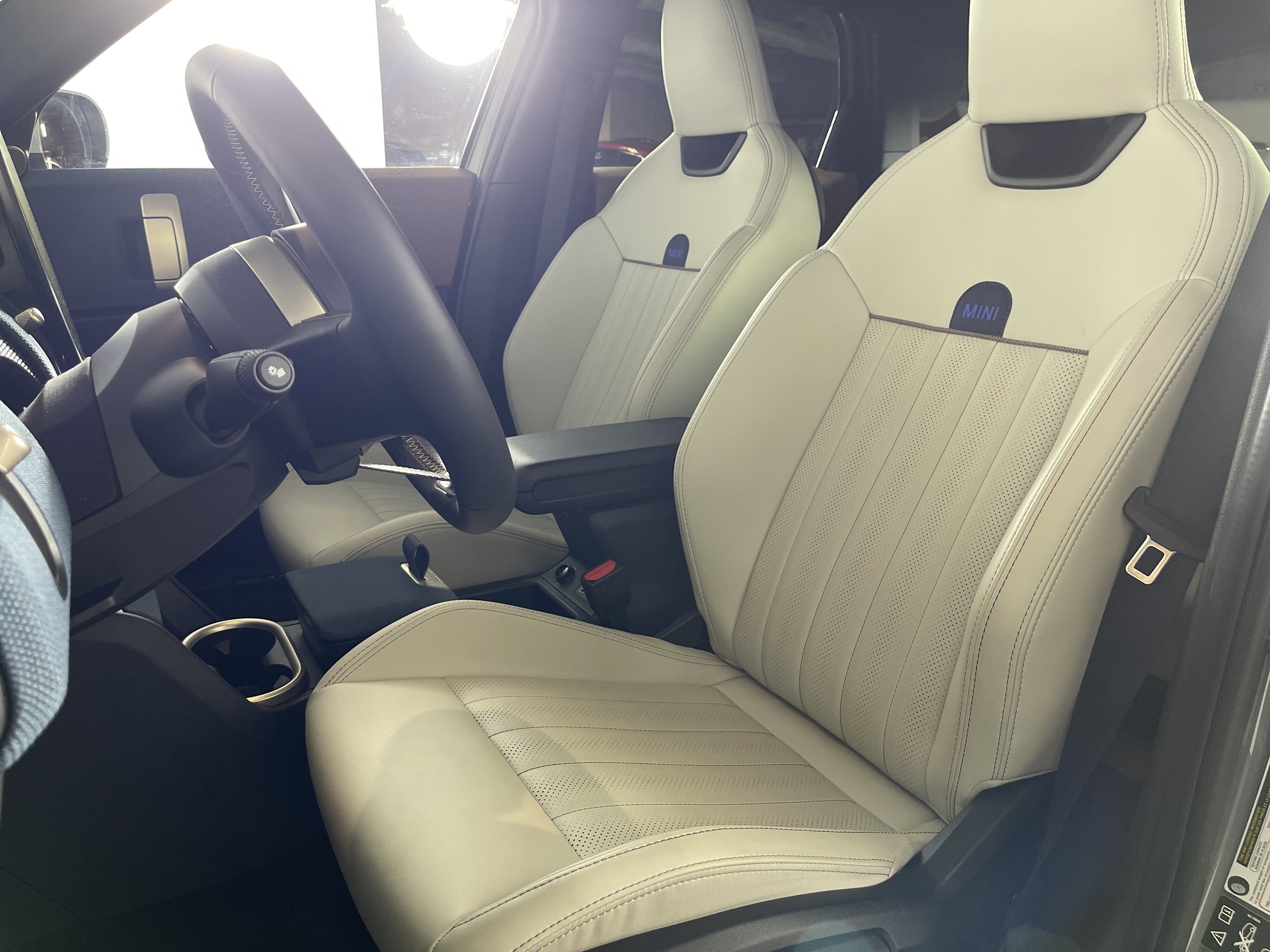 Used 2025 MINI Cooper Countryman S w/ Comfort Package Max image 14