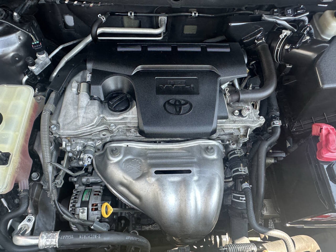 Used 2013 Toyota RAV4 Limited AWD/4WD image 18