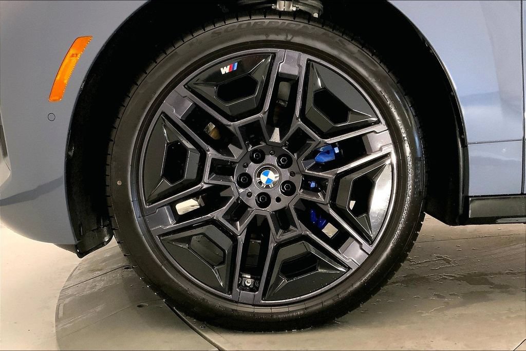 New 2026 BMW iX xDrive45 w/ M Sport Package AWD/4WD image 8