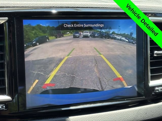 Used 2023 Chrysler Pacifica Touring-L FWD image 17