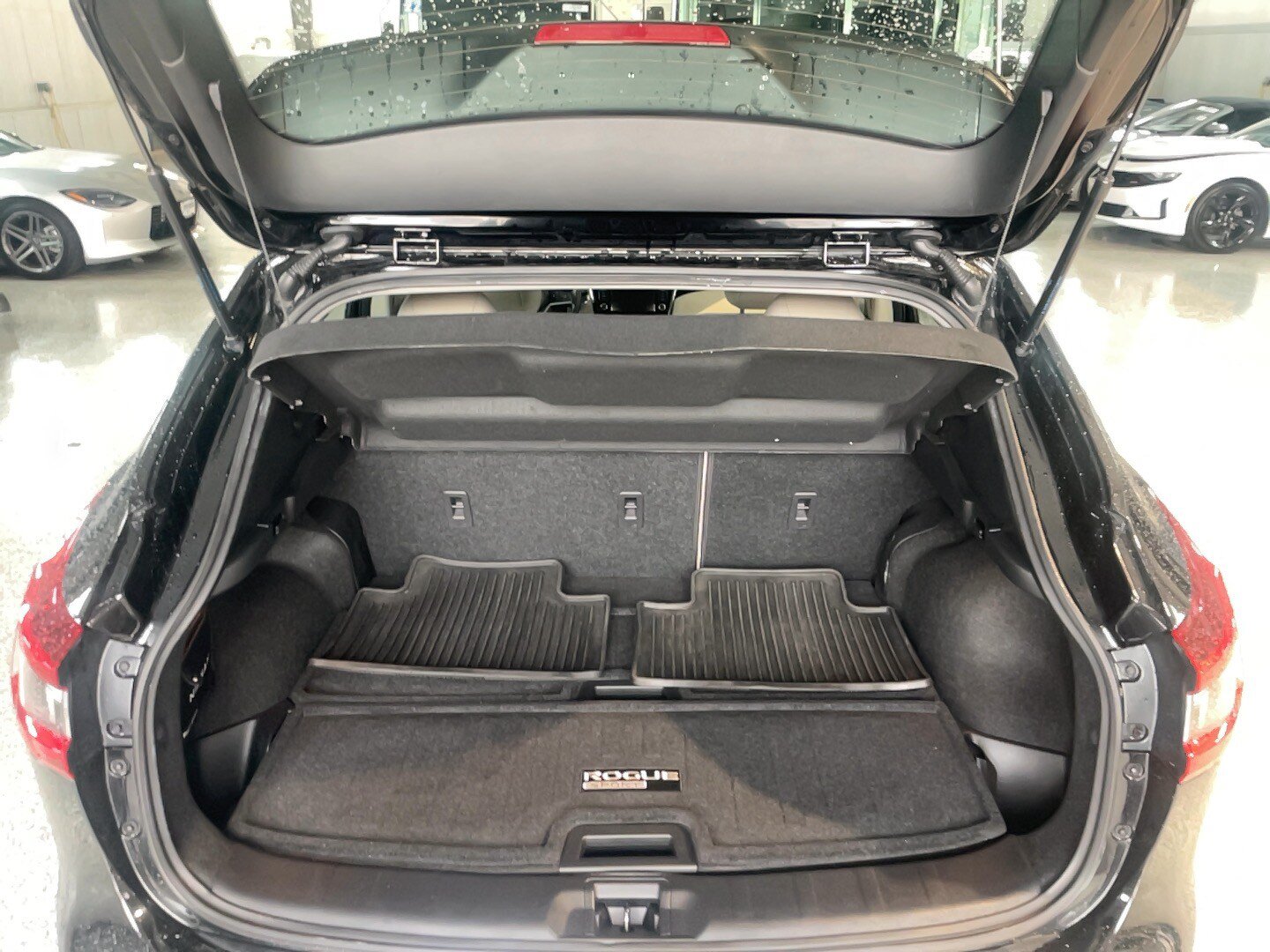 Certified 2022 Nissan Rogue Sport SL w/ Premium Package AWD/4WD image 23
