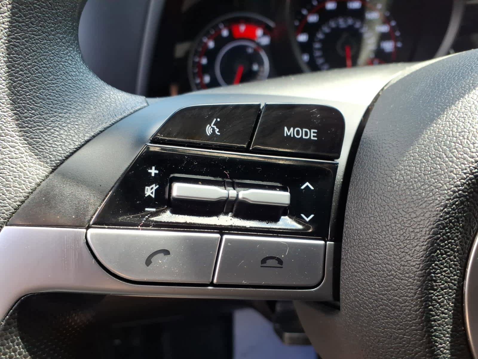 Used 2023 Hyundai Elantra SEL image 16