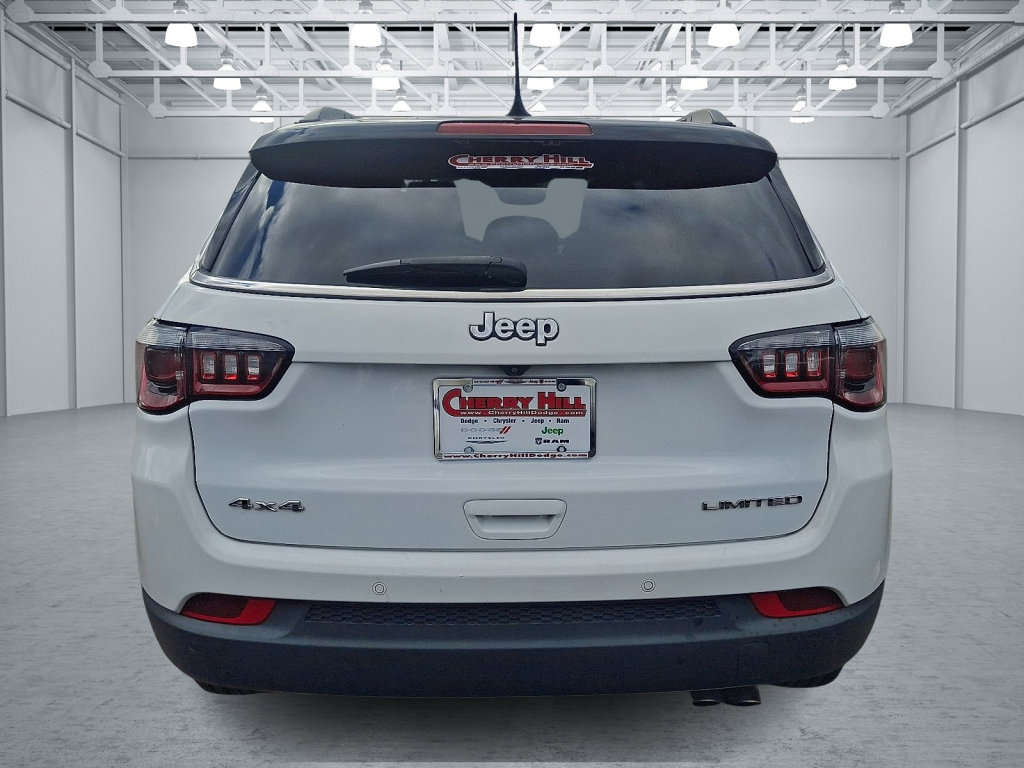 Certified 2022 Jeep Compass Limited w/ Sun and Sound Group image 4