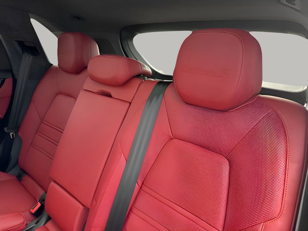 Used 2023 Porsche Cayenne Turbo S image 43