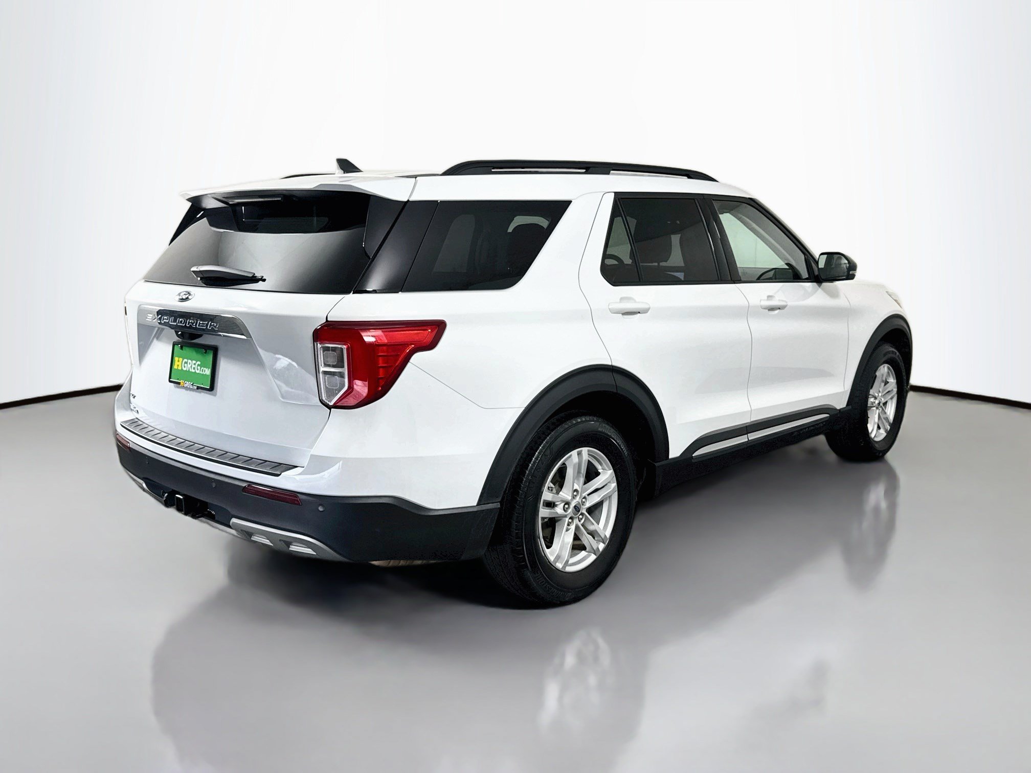Used 2023 Ford Explorer XLT w/ Equipment Group 202A RWD image 10