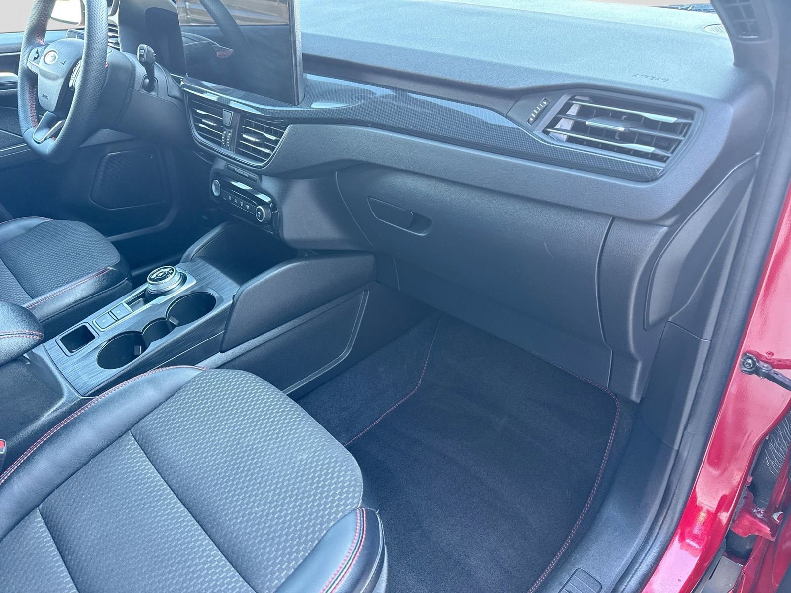 Certified 2023 Ford Escape ST-Line w/ Tech Pack #1 AWD/4WD image 8