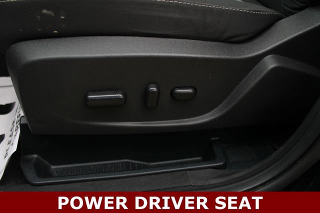 Used 2017 Ford Escape SE w/ Equipment Group 201A image 3