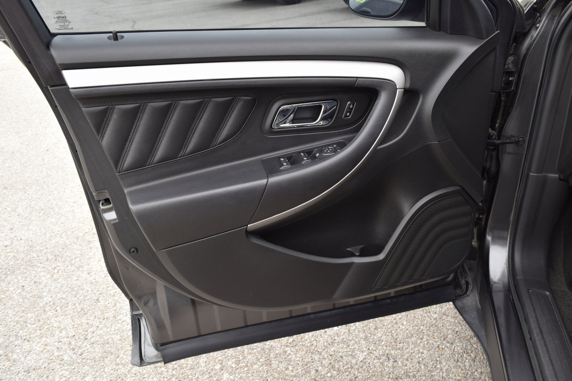 Certified 2018 Ford Taurus SEL w/ Equipment Group 201A image 19