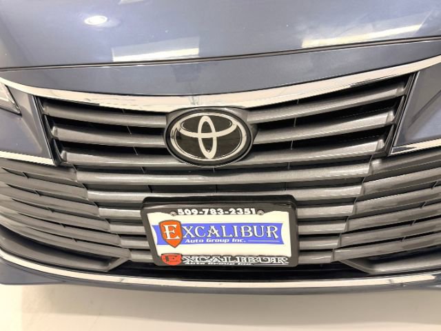 Used 2022 Toyota Avalon XLE w/ Moonroof Package image 17