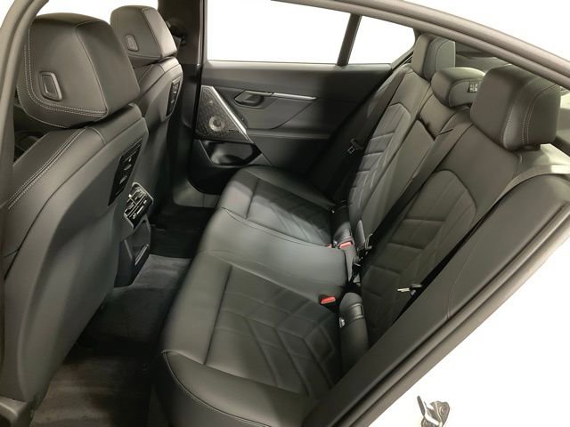 Used 2024 BMW i5 eDrive40i w/ M Sport Package RWD image 47