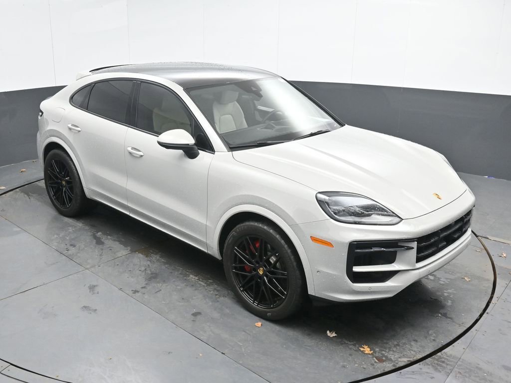Used 2024 Porsche Cayenne S image 42