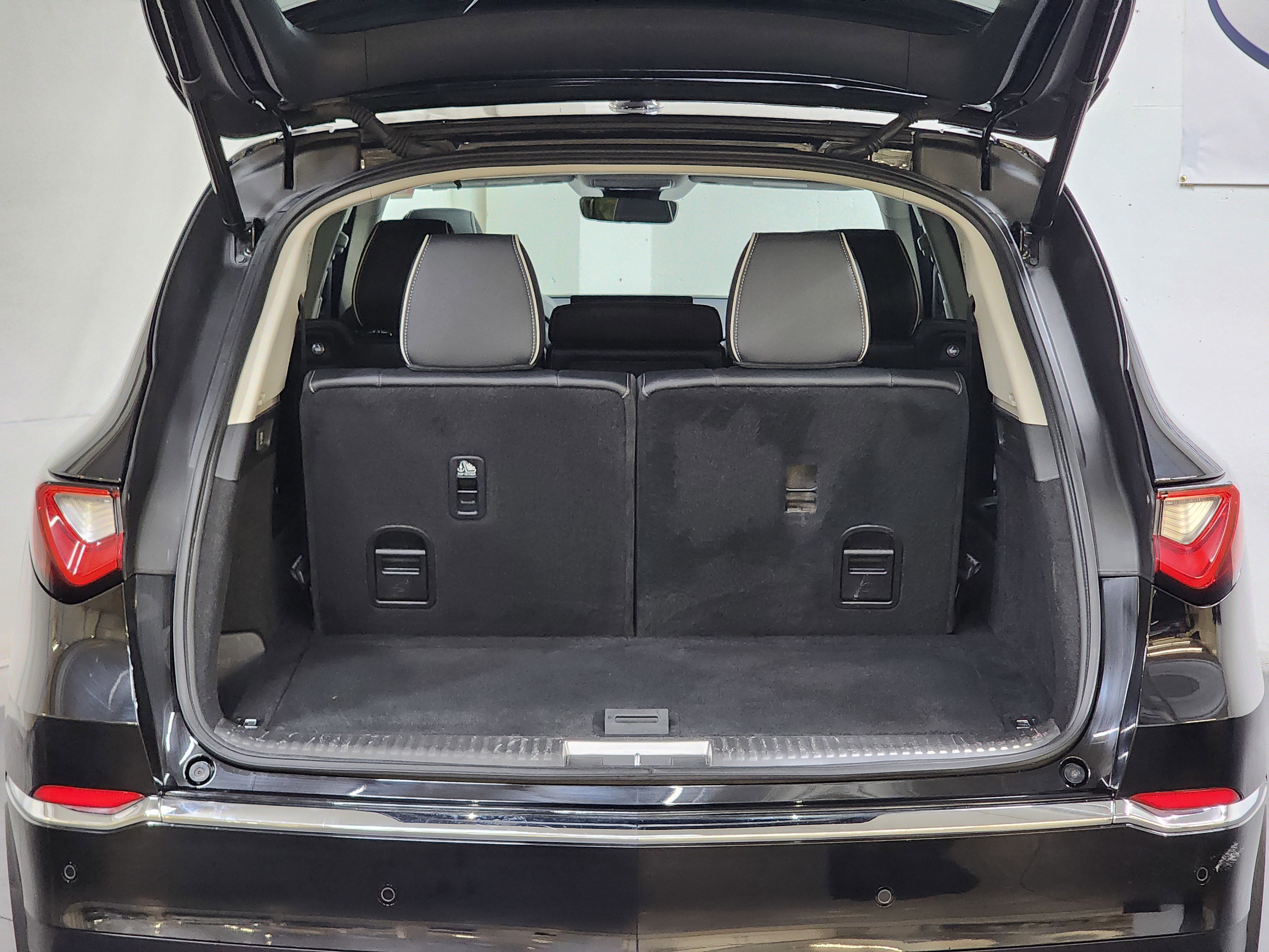 Certified 2023 Acura MDX SH-AWD w/ Advance Package image 8