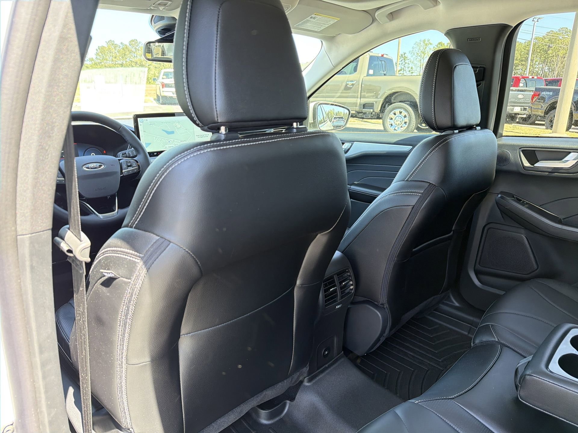 Certified 2025 Ford Escape SE w/ PHEV Premium Package image 17