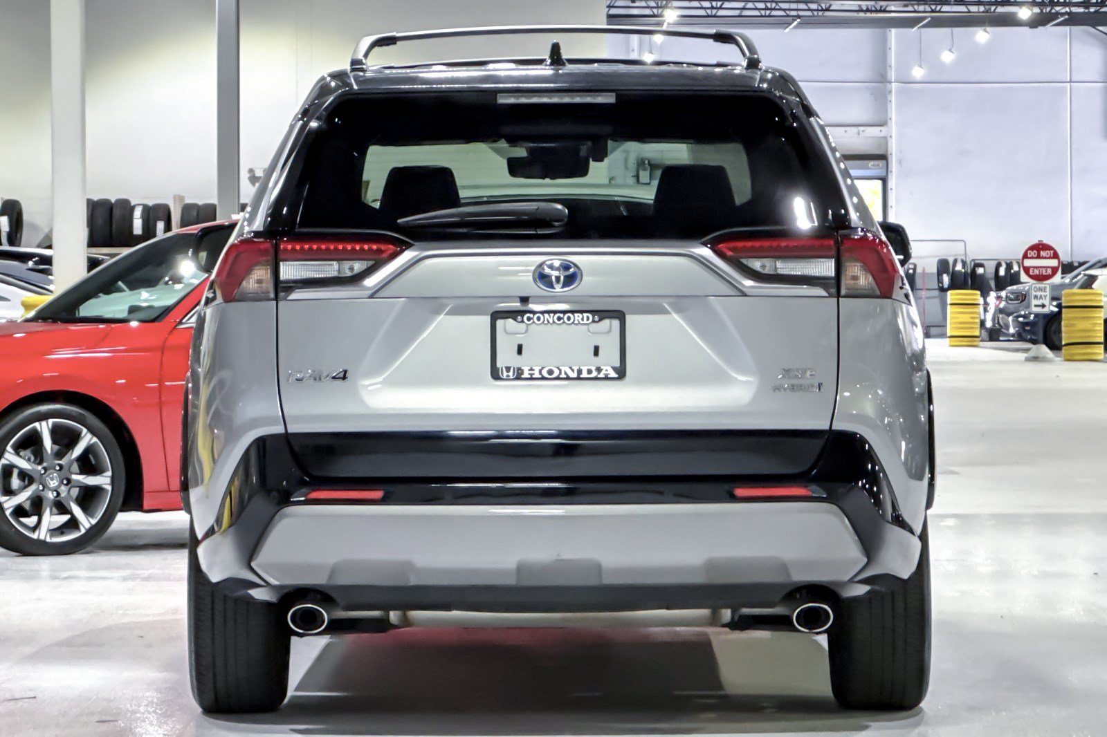 Used 2021 Toyota RAV4 XSE AWD/4WD image 10