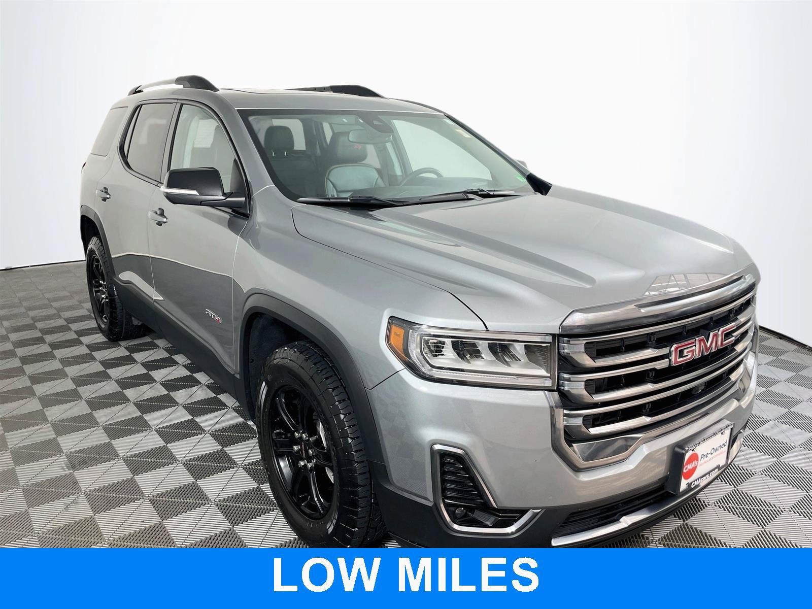 Used 2023 GMC Acadia AT4 w/ Technology Package AWD/4WD image 1