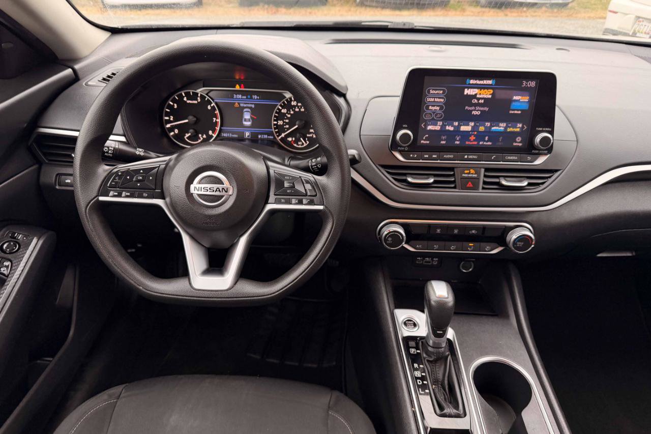 Used 2022 Nissan Altima 2.5 SV image 13