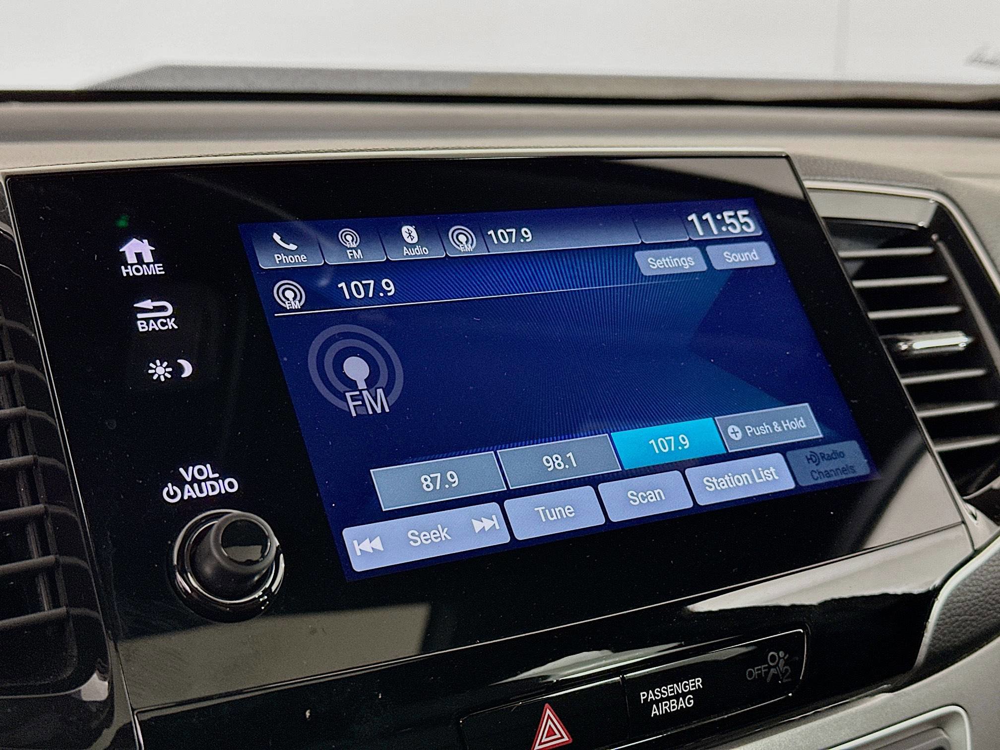 Used 2022 Honda Passport EX-L image 21