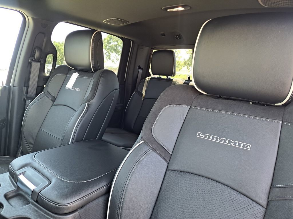 Used 2025 RAM 2500 Laramie image 18