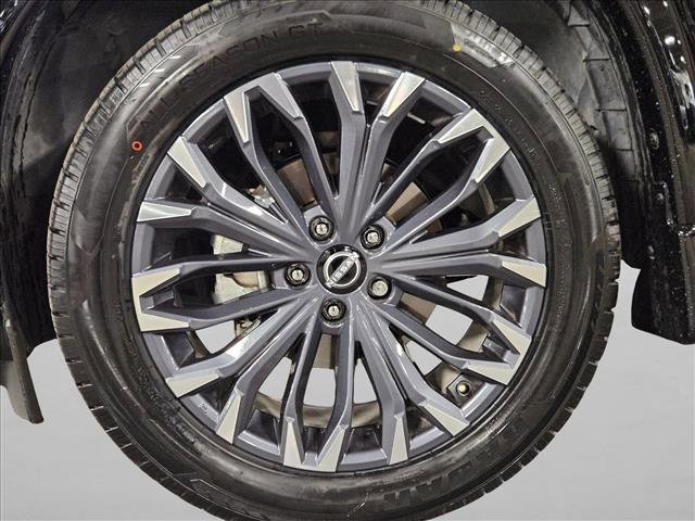 Used 2025 Nissan Rogue Platinum w/ Platinum Premium Package FWD image 23