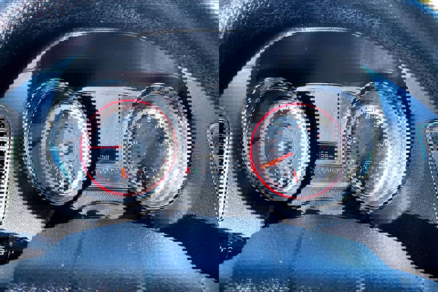 Used 2018 Dodge Grand Caravan SE w/ UConnect Hands-Free Group image 20