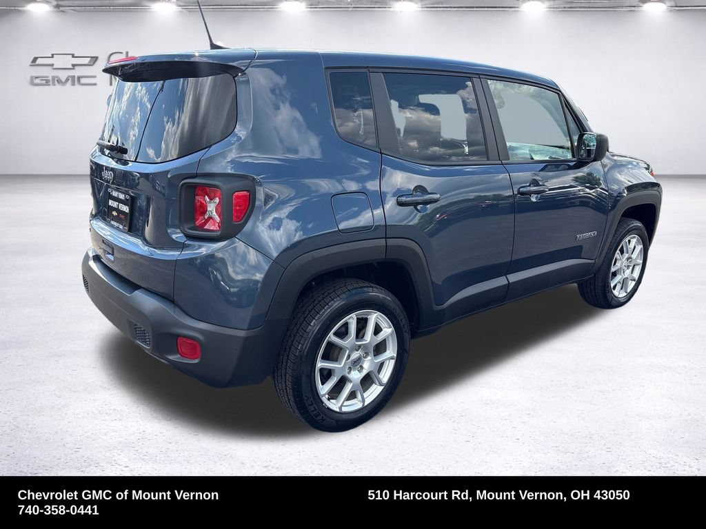 Used 2023 Jeep Renegade Latitude AWD/4WD image 5
