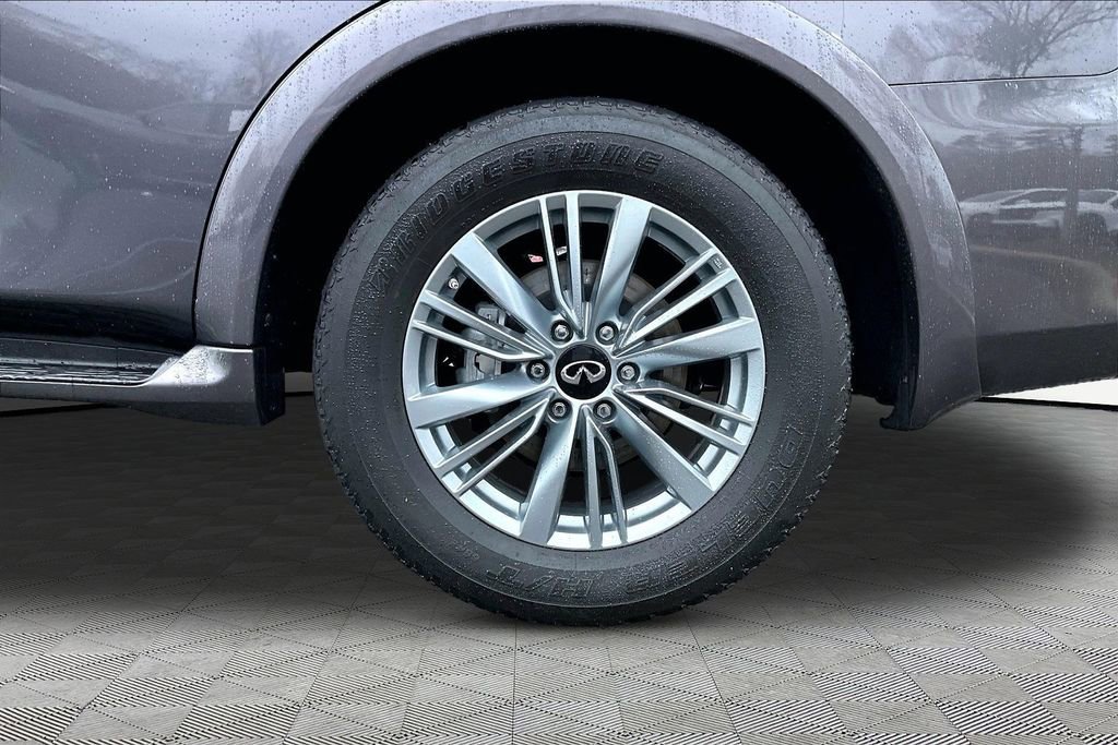 Used 2024 INFINITI QX80 Luxe image 25