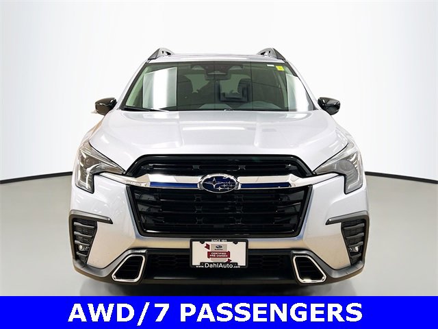 Used 2025 Subaru Ascent Touring image 2