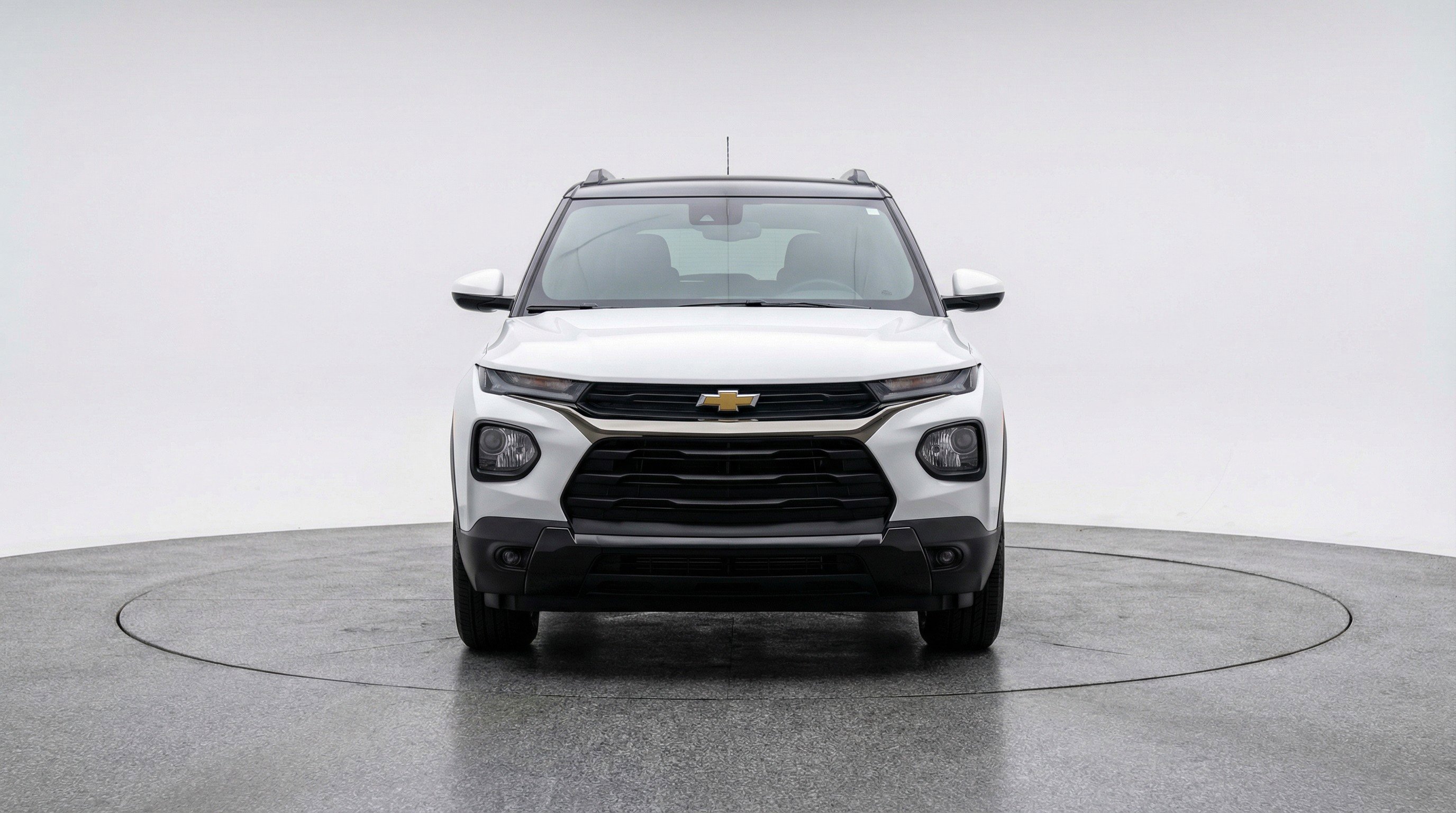 Used 2025 Chevrolet TrailBlazer LT FWD image 2