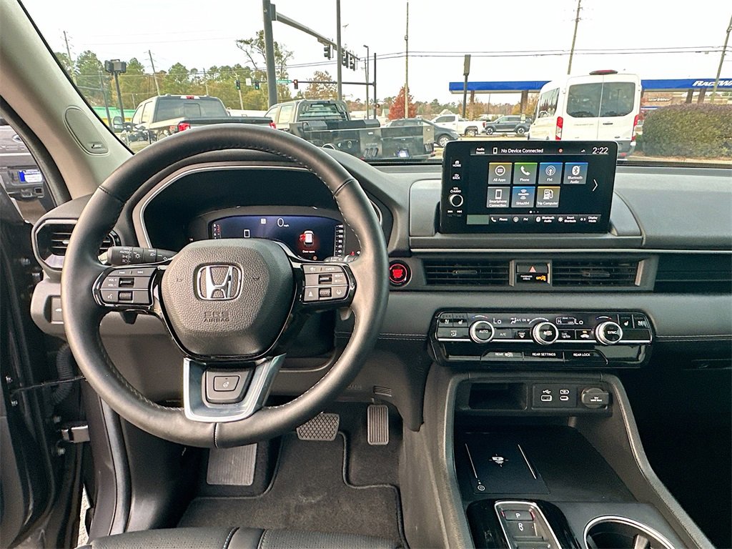 Used 2025 Honda Pilot Elite image 19