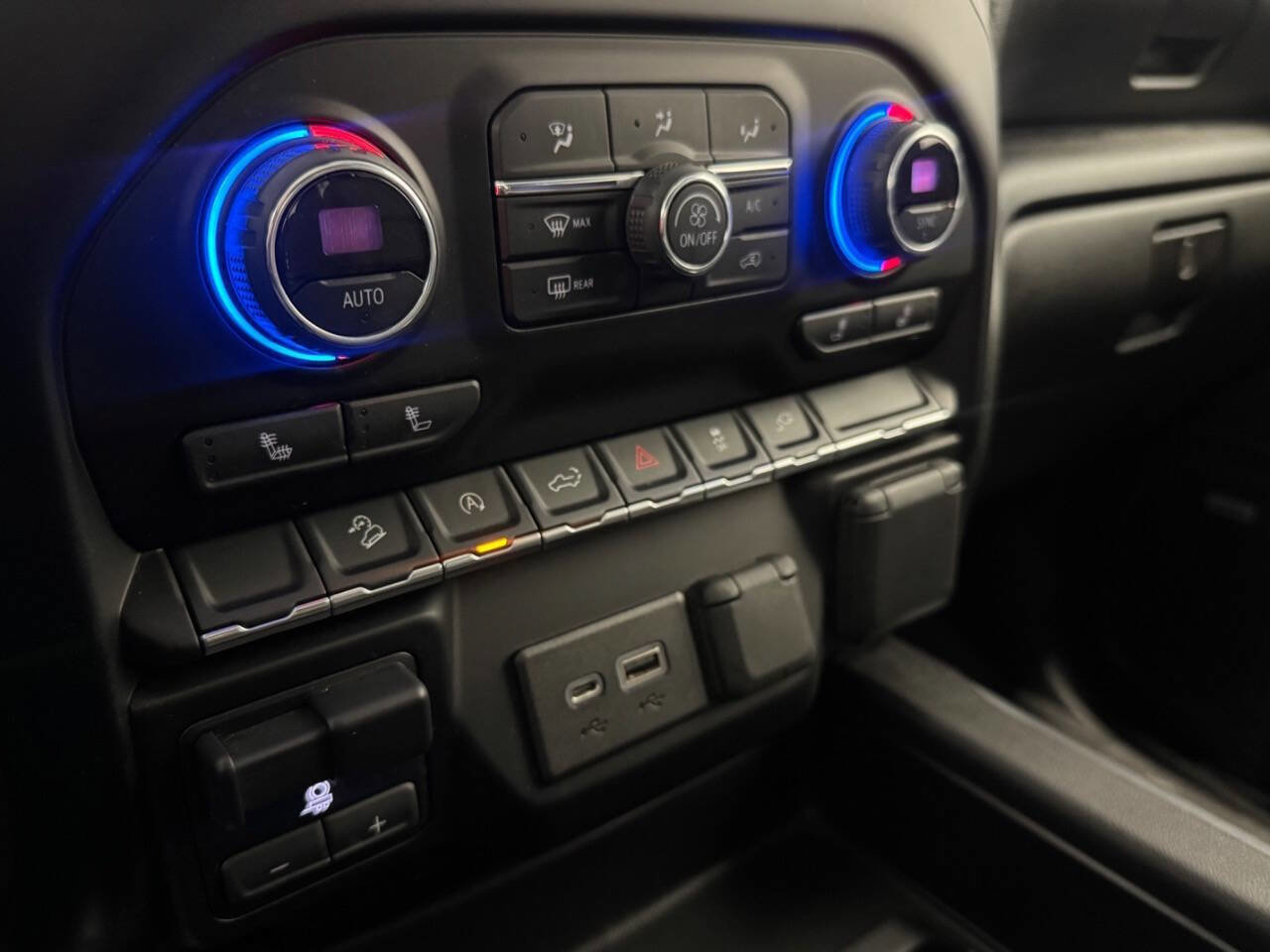 Used 2019 Chevrolet Silverado 1500 RST image 45