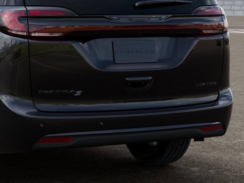 New 2027 Chrysler Pacifica Limited FWD image 13