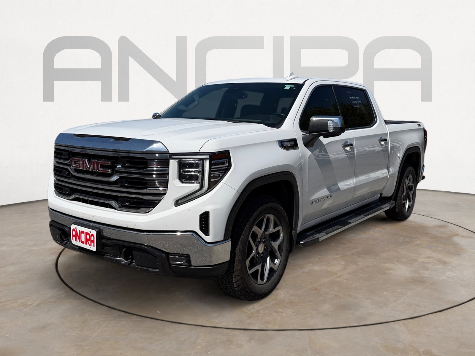 Used 2023 GMC Sierra 1500 SLT AWD/4WD image 5