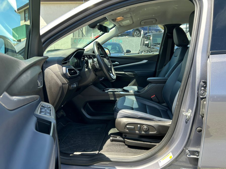 Used 2023 Chevrolet Bolt EUV Premier FWD image 11