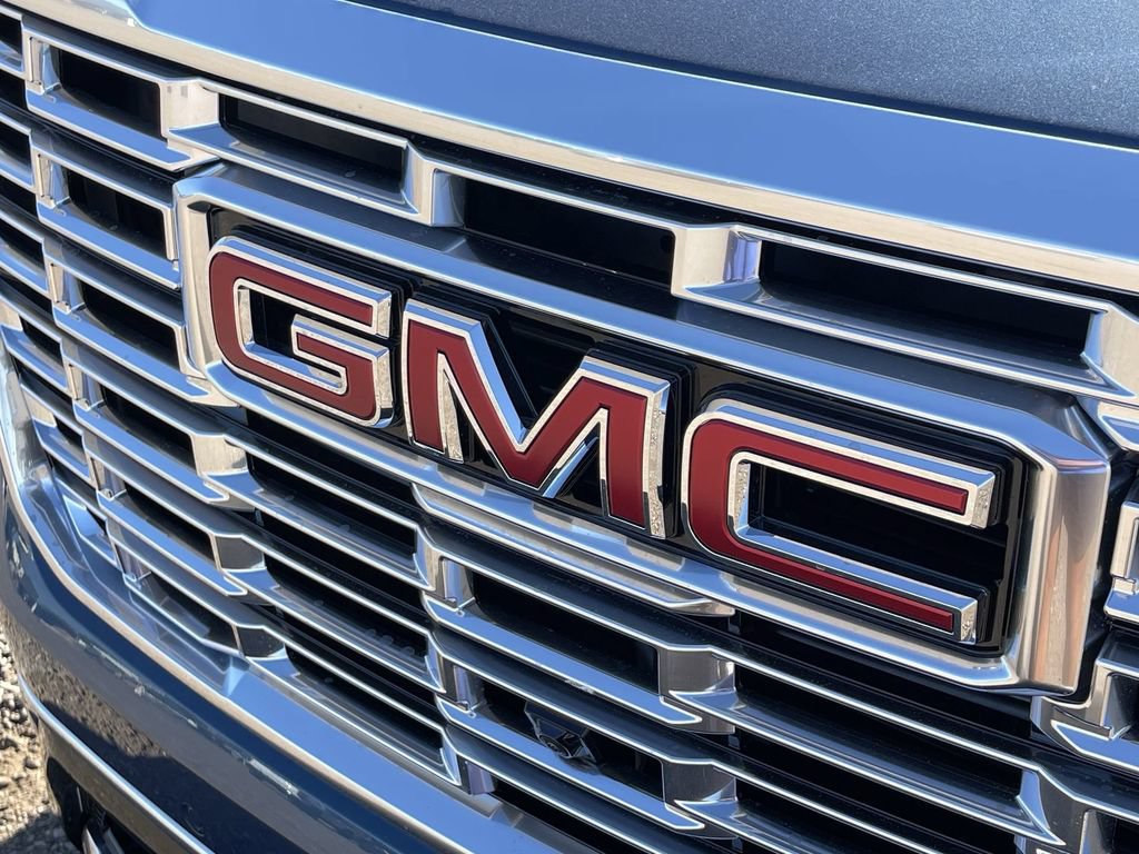 New 2026 GMC Yukon XL Denali w/ Sun & Power Step Package AWD/4WD image 32