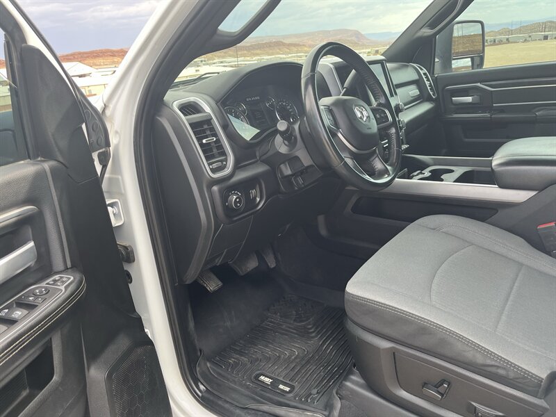 Used 2024 RAM 2500 Big Horn w/ Off Road Package AWD/4WD image 9
