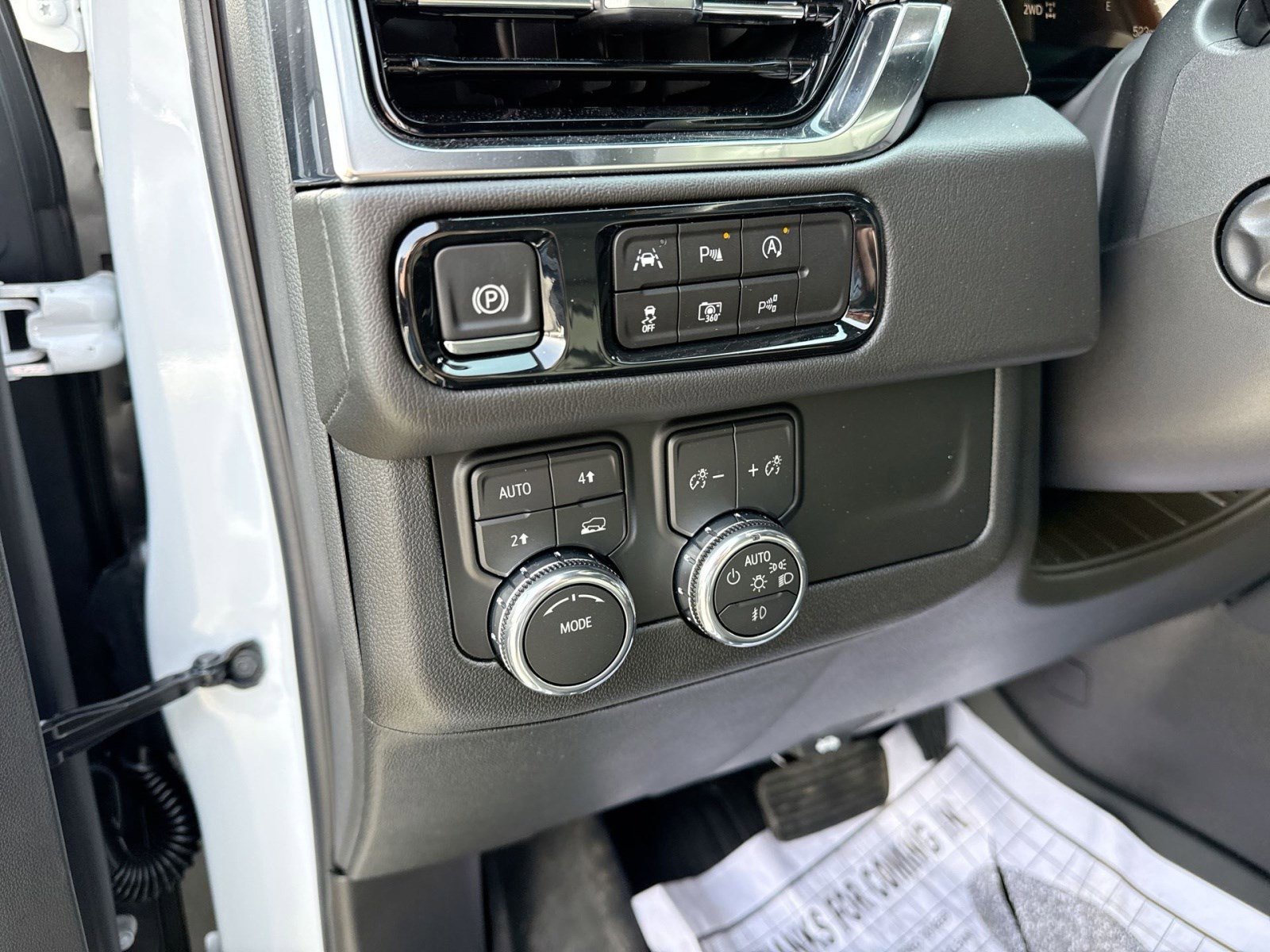 New 2026 GMC Yukon XL Denali w/ Sun & Power Step Package image 14