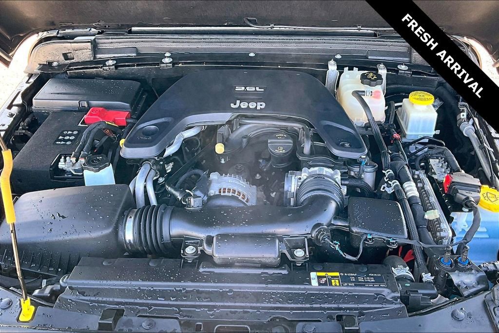 Used 2020 Jeep Gladiator Overland w/ LED Lighting Group image 29