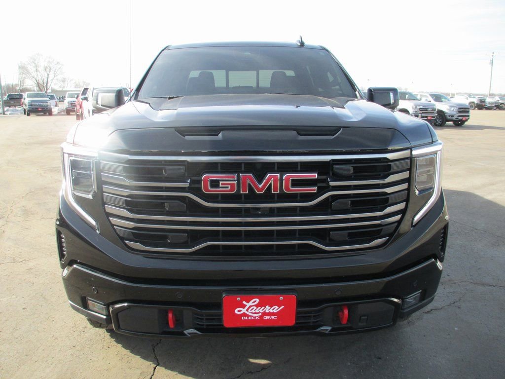 Used 2025 GMC Sierra 1500 AT4 w/ AT4 Premium Package AWD/4WD image 12