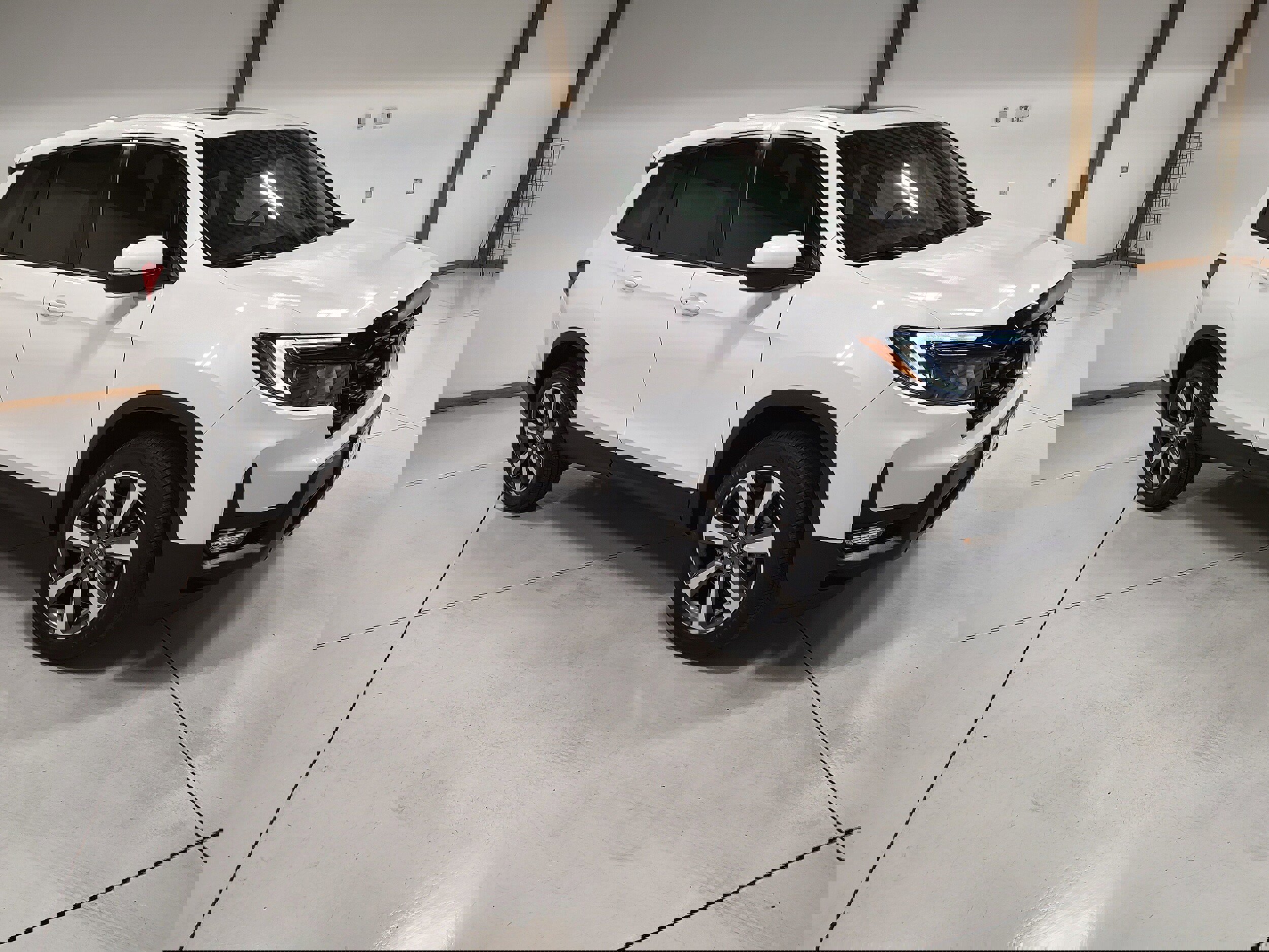 Used 2023 Honda Passport EX-L image 2