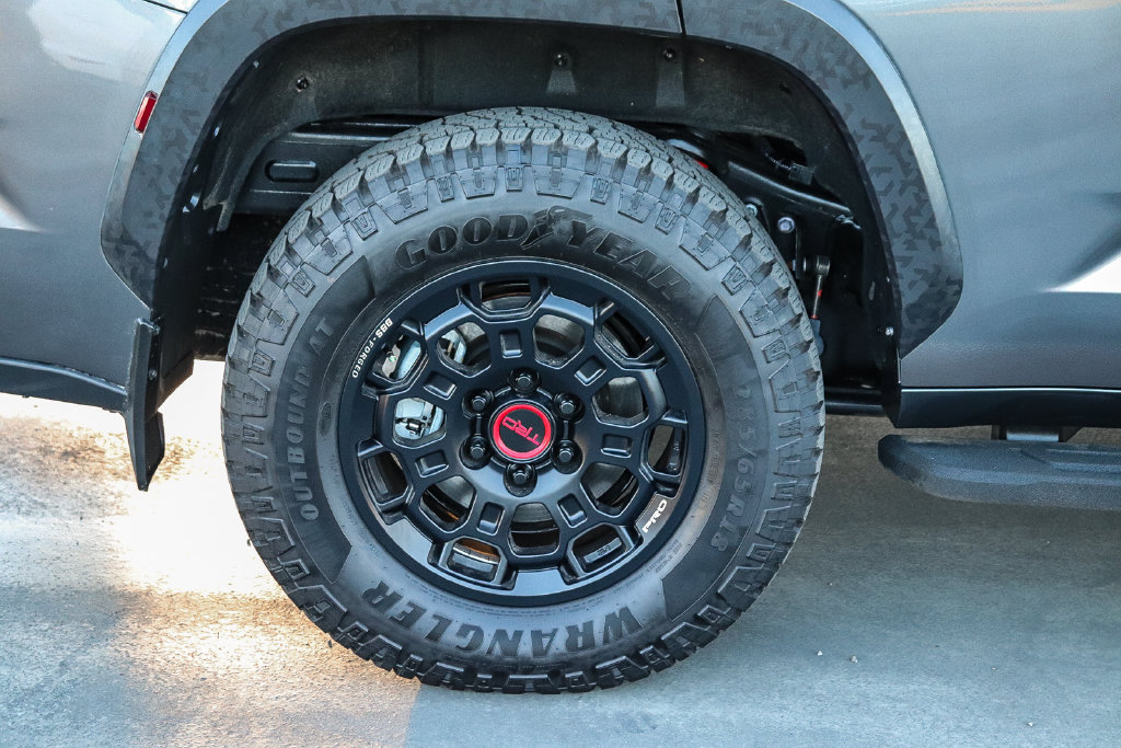 Used 2025 Toyota Sequoia TRD Pro AWD/4WD image 12