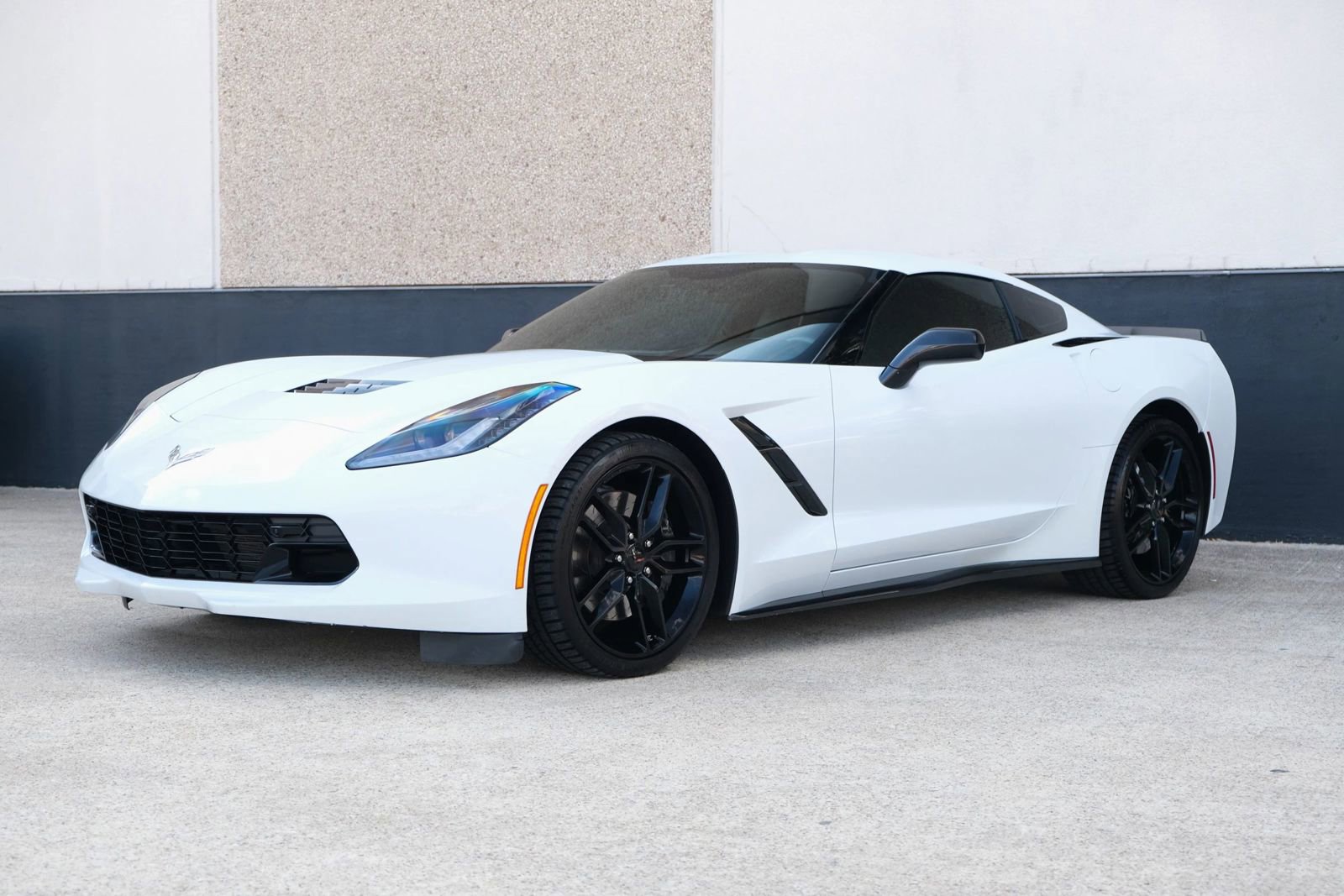 Used 2016 Chevrolet Corvette Stingray w/ 3LT w/ 3LT Preferred Equipment Group image 5