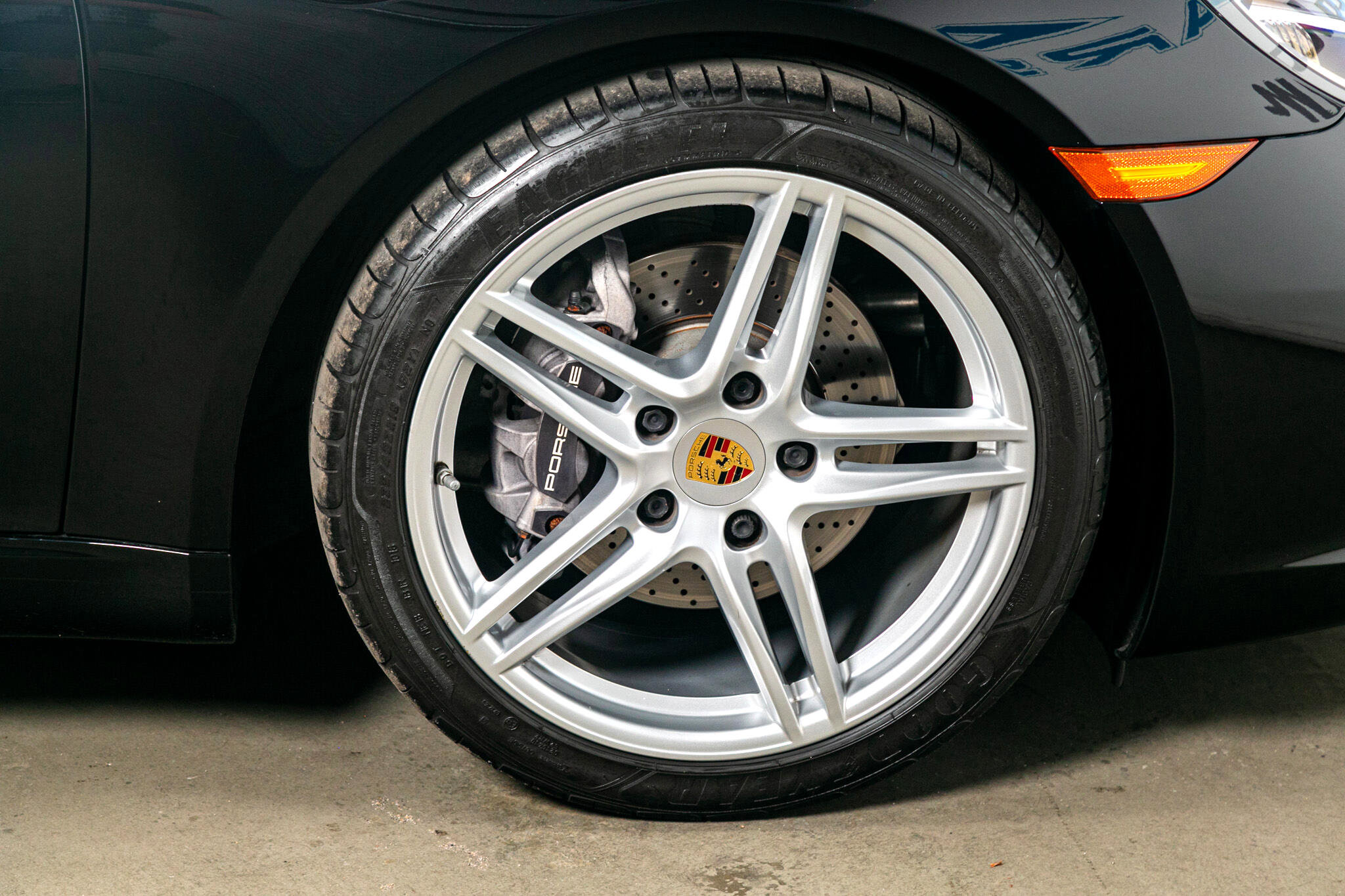 Used 2017 Porsche 911 Carrera image 22