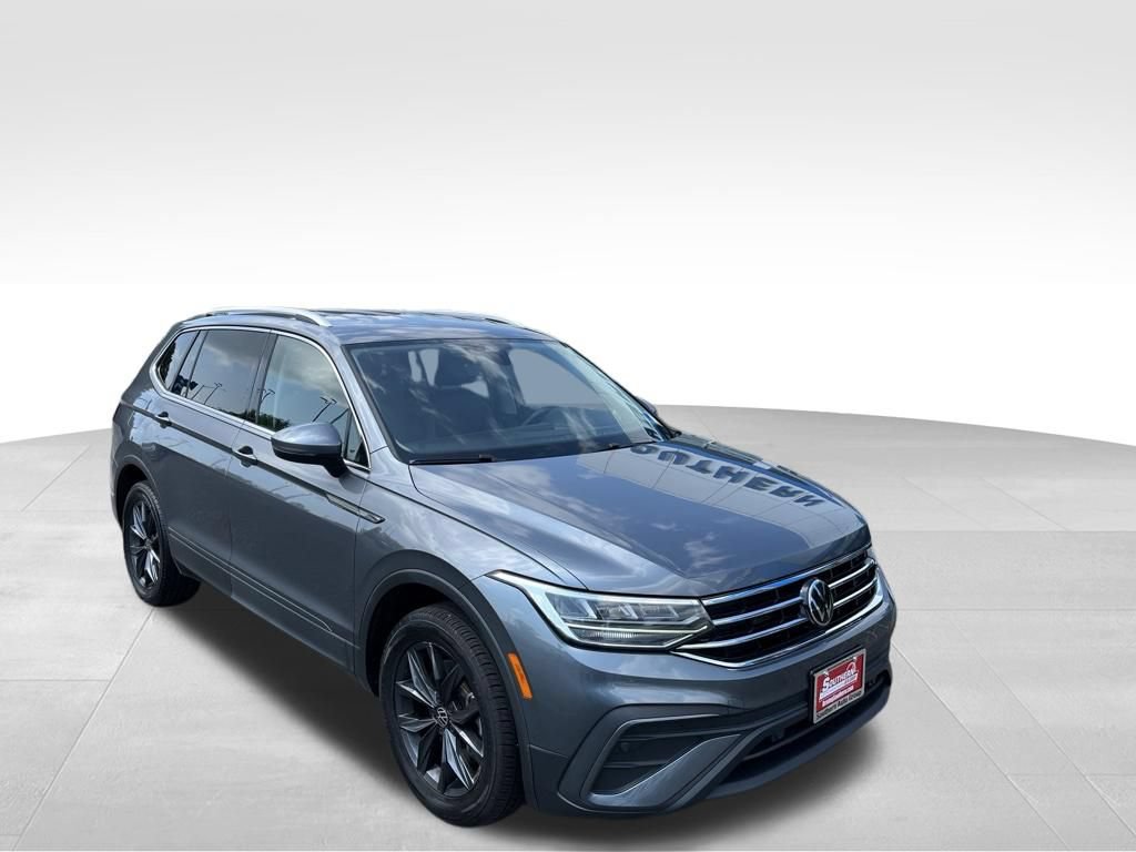 Used 2023 Volkswagen Tiguan SE FWD image 37