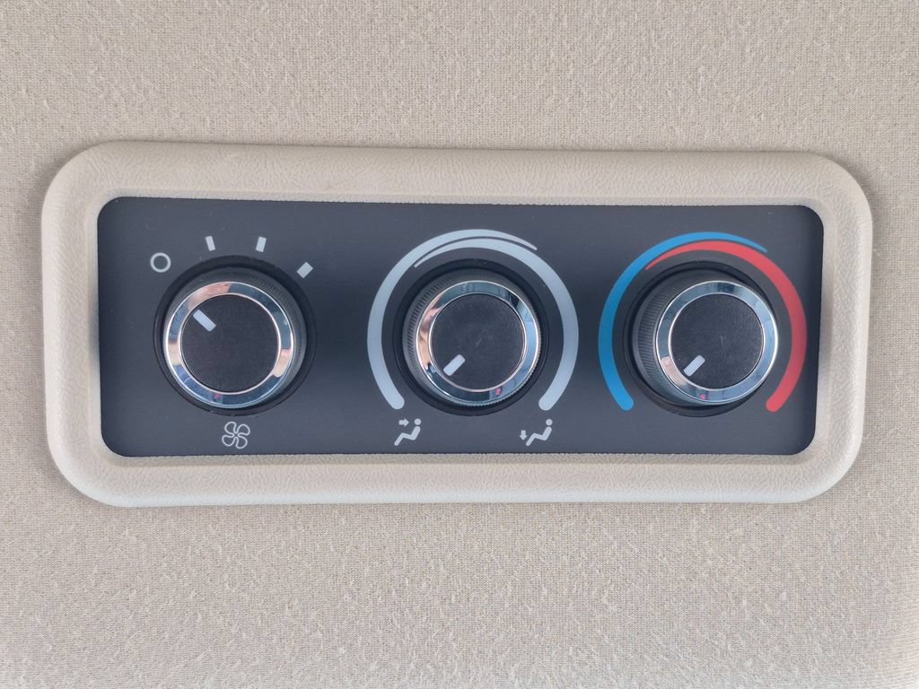 Used 2022 Chevrolet Express 3500 LS RWD image 22