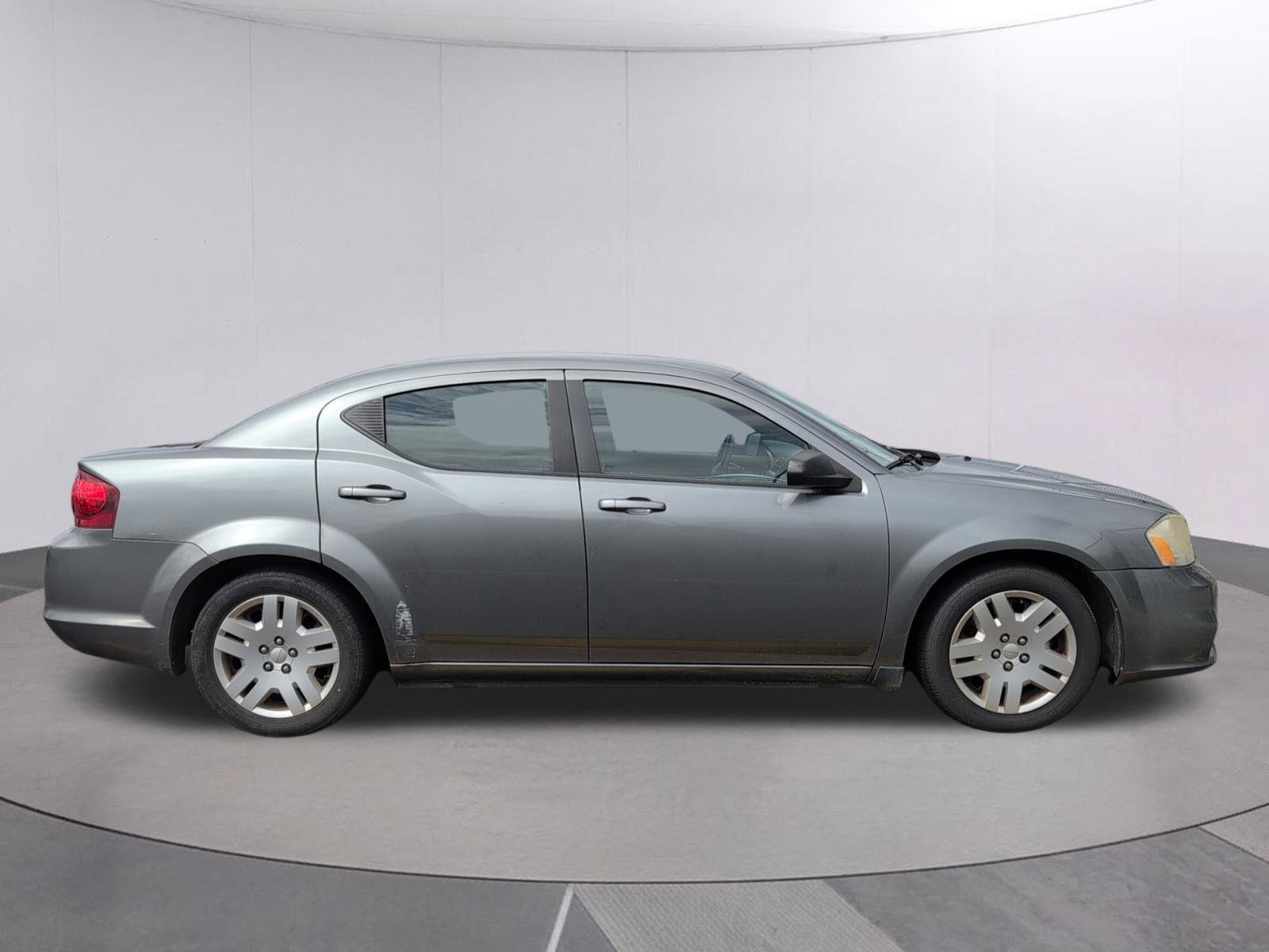 Used 2012 Dodge Avenger SE FWD image 5