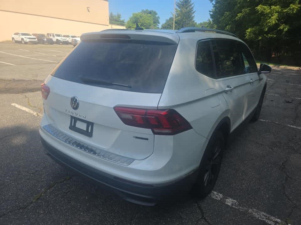 Used 2023 Volkswagen Tiguan SE AWD/4WD image 7