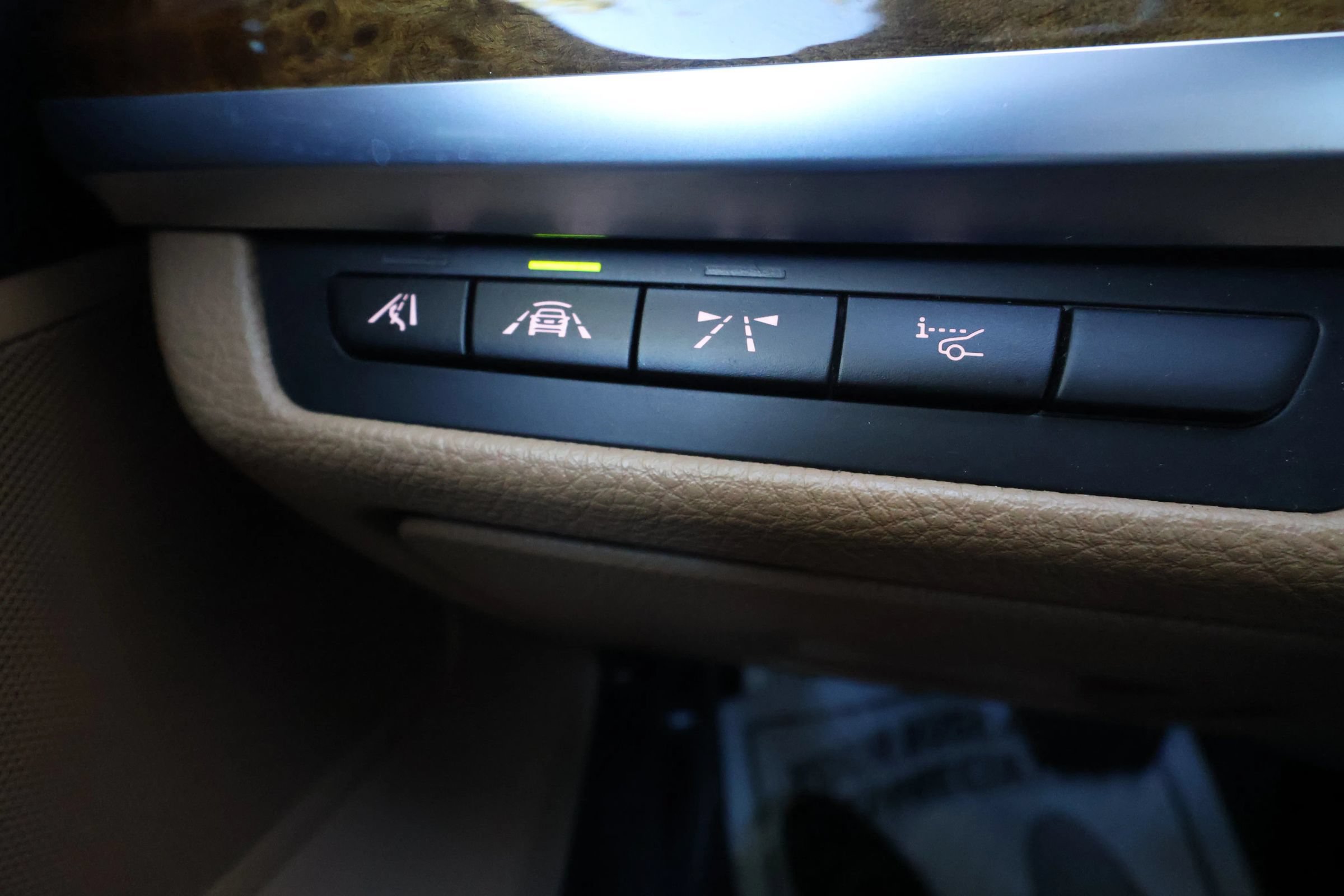 Used 2014 BMW 750Li RWD image 18