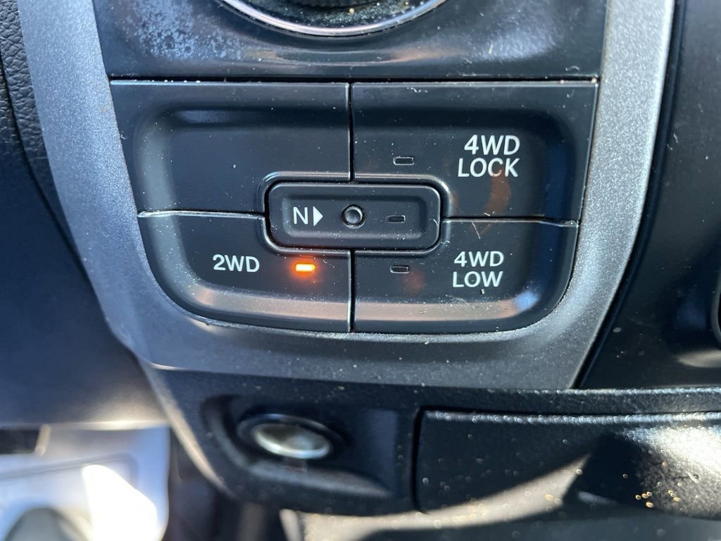 Used 2017 RAM 1500 Express image 9